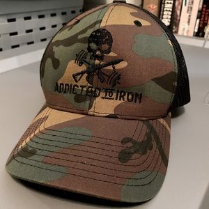 “ADDICTED TO IRON” SnapBack Cap